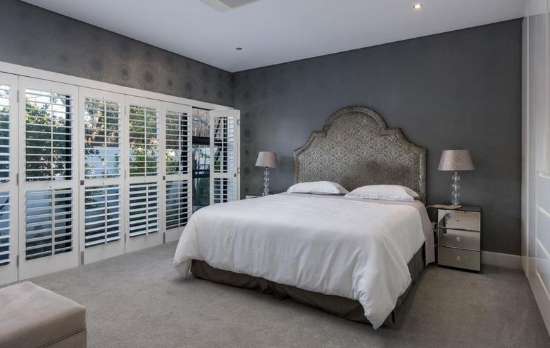 8 Bedroom Property for Sale in Somerset West Western Cape